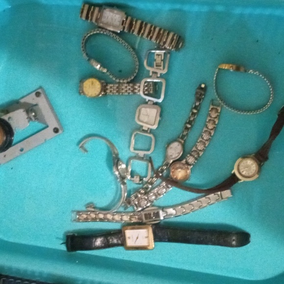 Watches - Picture 4 of 4